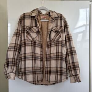 Wrangler Sherpa Lined Plaid Shacket Size M Cream Tan Brown Flannel Shirt Jacket